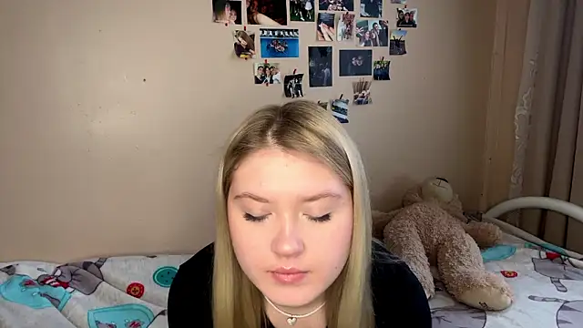 Snapshot of colamy chatting on 15, 2, 2026 colamy online show from 15, 2, 2026