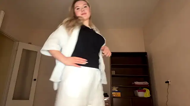 Snapshot of colamy chatting on 19, 2, 2026 colamy online show from 19, 2, 2026