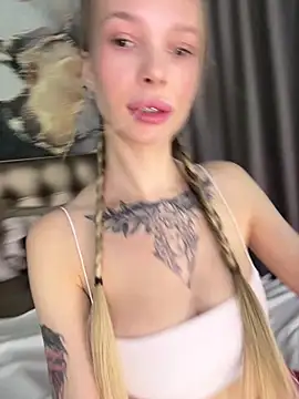 Snapshot of ElyseeXXX chatting on 15, 2, 2026 ElyseeXXX online show from 15, 2, 2026