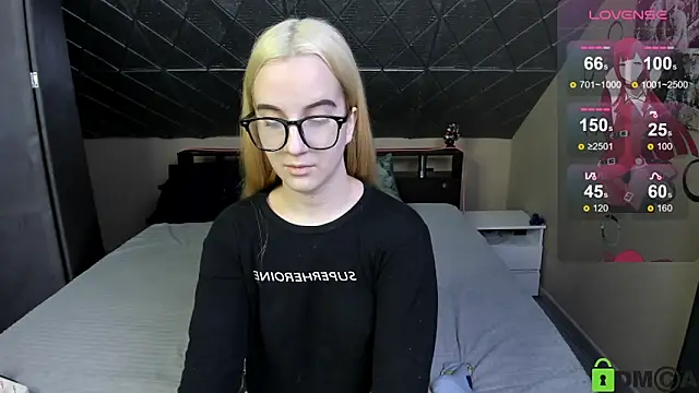 Naomi1Hinata online show from 25, 2, 2026