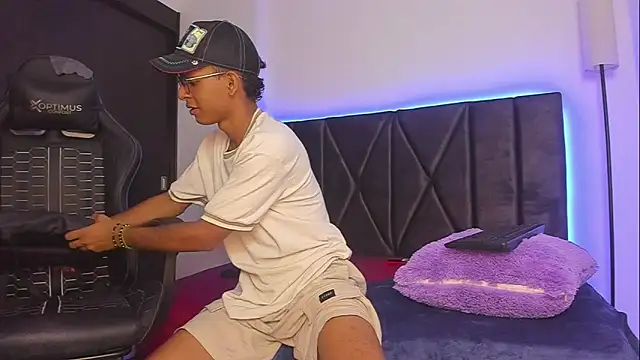 Snapshot of StellayDrake chatting on 5, 2, 2026 StellayDrake online show from 5, 2, 2026