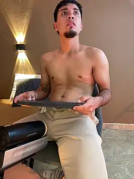Noah Smith01 online show from 3, 6, 2026