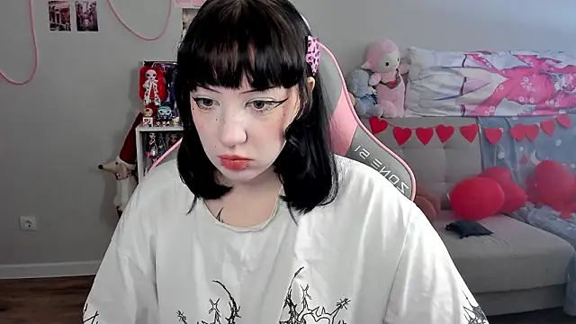 MollysLand online show from 18, 2, 2026