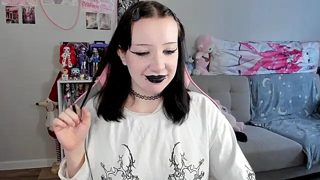 MollysLand online show from 20, 4, 2026