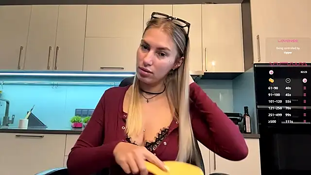 SoftnessMila online show from 29, 6, 2026