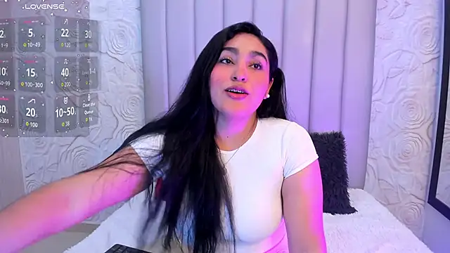 Lya dubois  online show from 13, 2, 2026