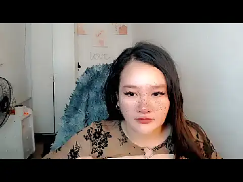 UrLovelyWetPussy online show from 12, 2, 2026