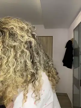 Snapshot of Maddy_Beluci chatting on 11, 4, 2026 Maddy Beluci online show from 11, 4, 2026