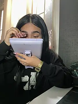 Snapshot of Sara_Fernandez_ chatting on 20, 2, 2026 Sara Fernandez online show from 20, 2, 2026