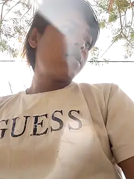 Decent girl01 online show from 6, 2, 2026