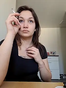 RoxyWeb18 online show from 3, 3, 2026