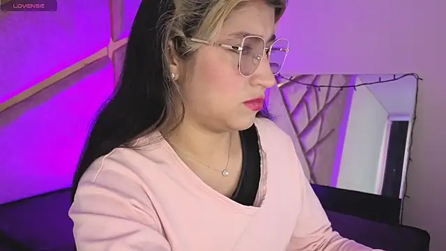 Snapshot of Dahiana_Dmour_ chatting on 23, 2, 2026 Dahiana Dmour online show from 23, 2, 2026