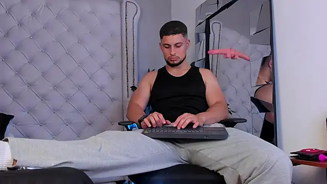 valenssio moretti online show from 17, 4, 2026