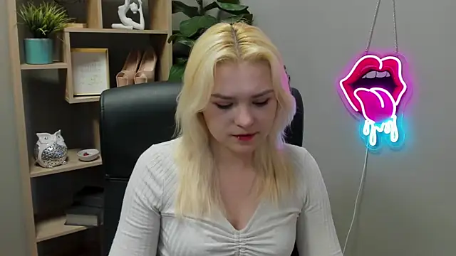 Snapshot of SweetLilyxo chatting on 31, 3, 2026 SweetLilyxo online show from 31, 3, 2026