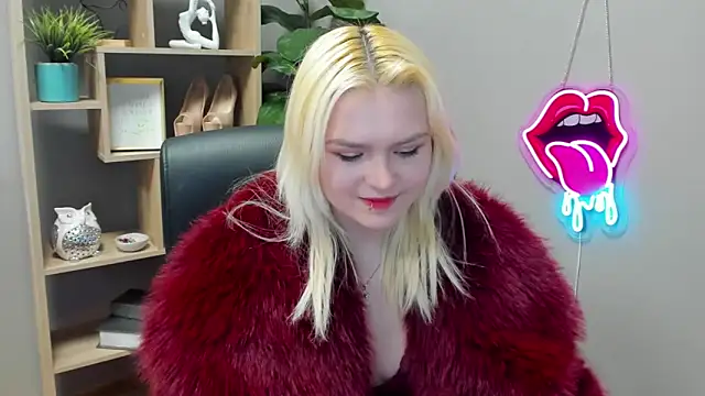 Snapshot of SweetLilyxo chatting on 1, 4, 2026 SweetLilyxo online show from 1, 4, 2026