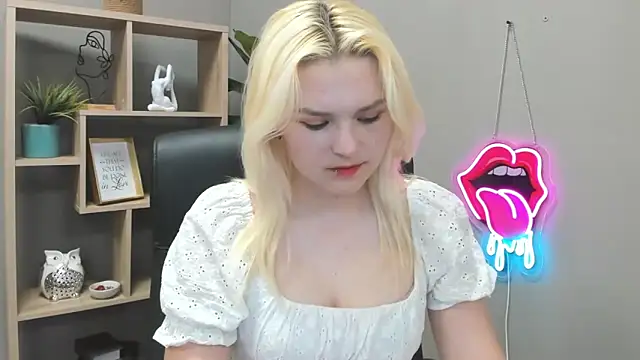 SweetLilyxo online show from 27, 5, 2026