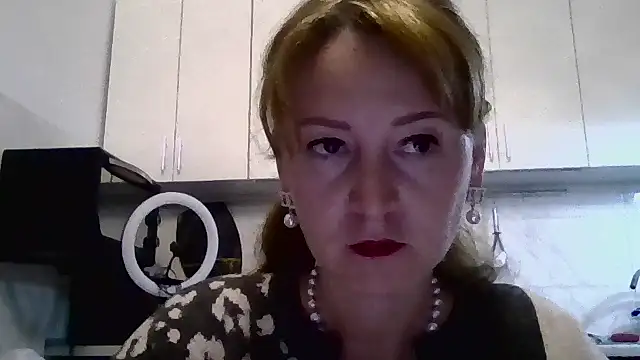 Snapshot of LanaBananaa_ chatting on 24, 2, 2026 LanaBananaa online show from 24, 2, 2026