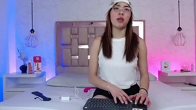 Snapshot of ChloeSteele chatting on 15, 2, 2026 ChloeSteele online show from 15, 2, 2026