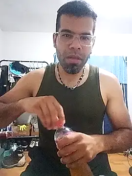 Snapshot of thom_1 chatting on 16, 2, 2026 thom 1 online show from 16, 2, 2026