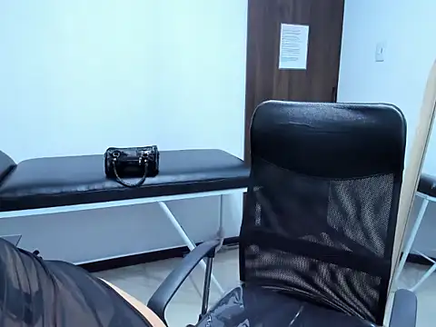 Snapshot of ZombitchX chatting on 13, 2, 2026 ZombitchX online show from 13, 2, 2026