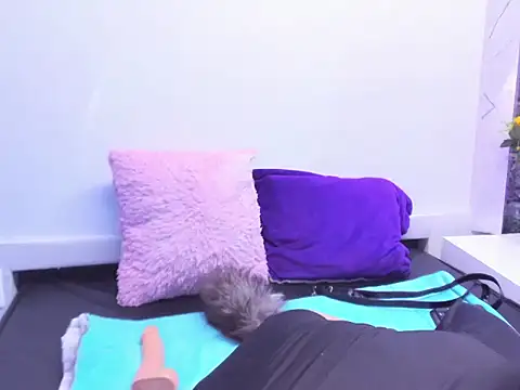 Snapshot of ZombitchX chatting on 21, 2, 2026 ZombitchX online show from 21, 2, 2026