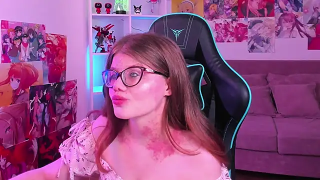 ChloeHalses online show from 3, 4, 2026