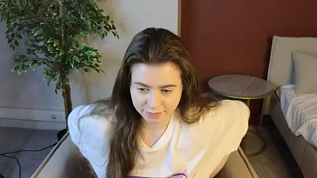 LovingWhisperr online show from 29, 3, 2026