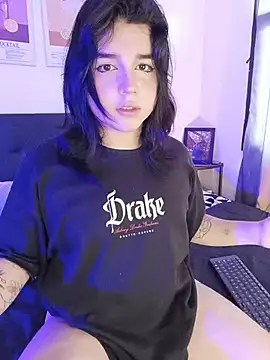 Daniellesins1 online show from 18, 7, 2026
