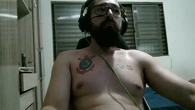 Snapshot of Redlovecouple chatting on 26, 2, 2026 Redlovecouple online show from 26, 2, 2026