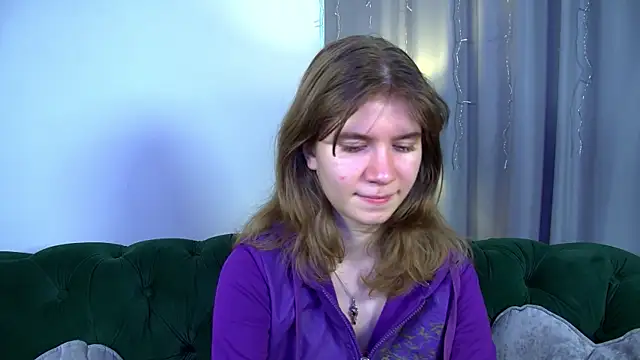 Snapshot of MilaMaelis chatting on 4, 4, 2026 MilaMaelis online show from 4, 4, 2026