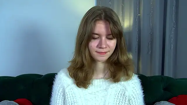 Snapshot of MilaMaelis chatting on 8, 4, 2026 MilaMaelis online show from 8, 4, 2026