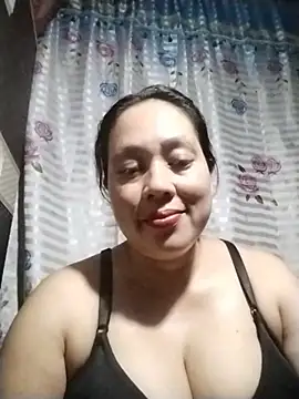 Snapshot of May_Bombs chatting on 13, 2, 2026 May Bombs online show from 13, 2, 2026