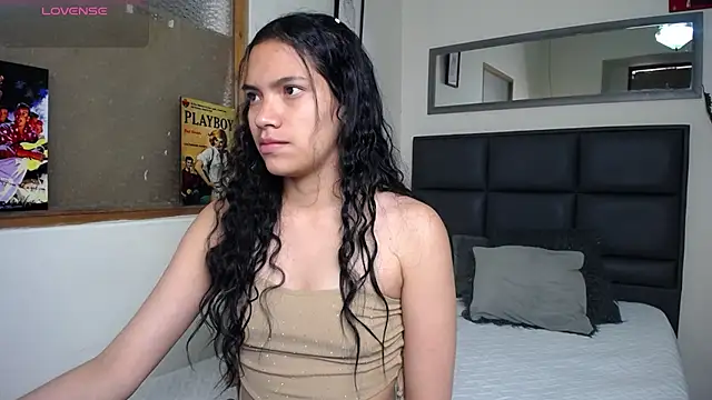 Snapshot of Julieta_Parker chatting on 15, 7, 2026 Julieta Parker online show from 15, 7, 2026