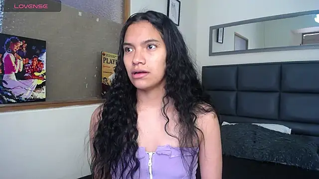 Snapshot of Julieta_Parker chatting on 16, 7, 2026 Julieta Parker online show from 16, 7, 2026