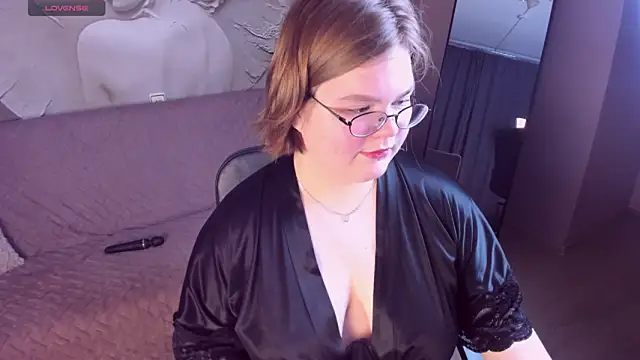 Snapshot of MaryFloree chatting on 8, 2, 2026 MaryFloree online show from 8, 2, 2026