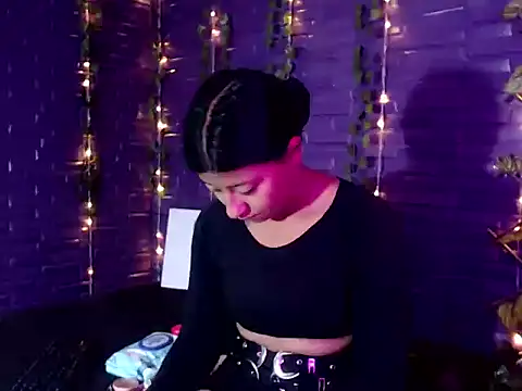 Vaneline2 online show from 21, 4, 2026