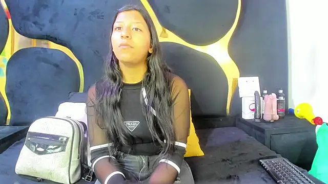 Vaneline2 online show from 9, 7, 2026