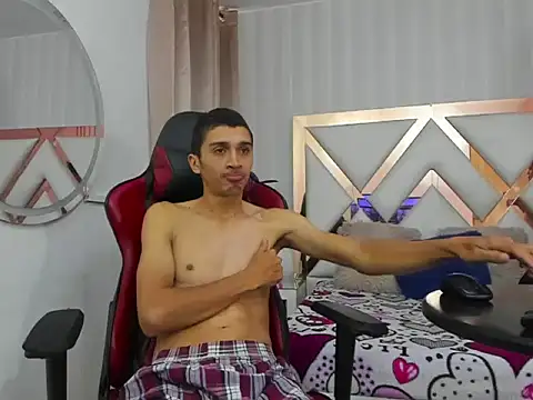 Snapshot of MiaANDrony chatting on 6, 2, 2026 MiaANDrony online show from 6, 2, 2026