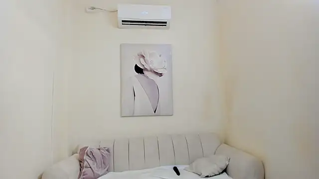 salome velour online show from 18, 2, 2026