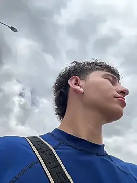 ARON LUXX online show from 12, 4, 2026