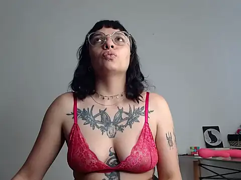 LanaGodard online show from 27, 2, 2026