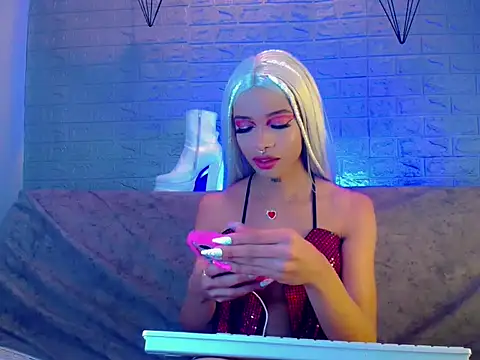 DahliaGill online show from 11, 2, 2026