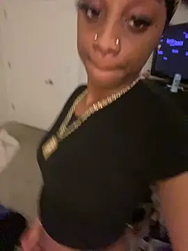 Snapshot of prettybrown9 chatting on 4, 3, 2026 prettybrown9 online show from 4, 3, 2026