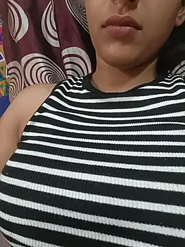komalsharma99 online show from 17, 5, 2026