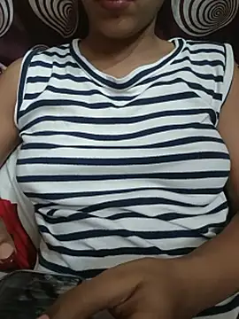 komalsharma99 online show from 17, 5, 2026