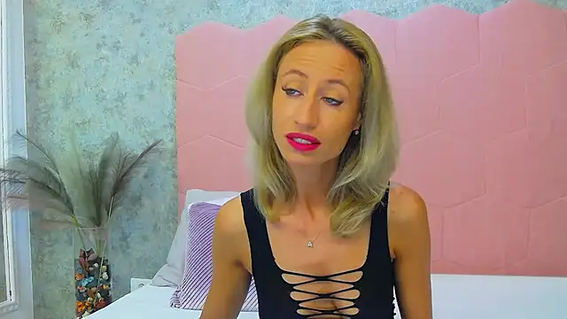 Snapshot of DeliaMArlow chatting on 18, 7, 2026 DeliaMArlow online show from 18, 7, 2026