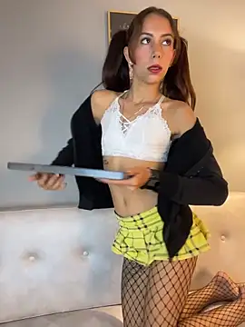 Snapshot of BonniePink_ chatting on 24, 2, 2026 BonniePink online show from 24, 2, 2026