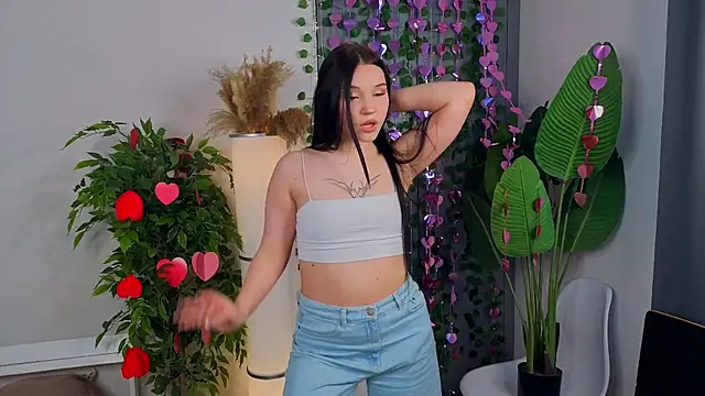 Snapshot of RoxannRunk chatting on 16, 2, 2026 RoxannRunk online show from 16, 2, 2026