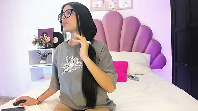 Lili Stone  online show from 31, 3, 2026