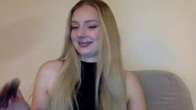 Snapshot of MayaWetDream chatting on 15, 2, 2026 MayaWetDream online show from 15, 2, 2026